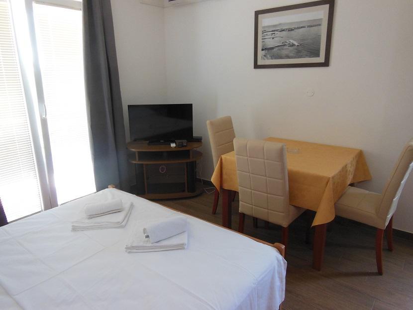 Apartments Maslina Привлака Екстериор снимка