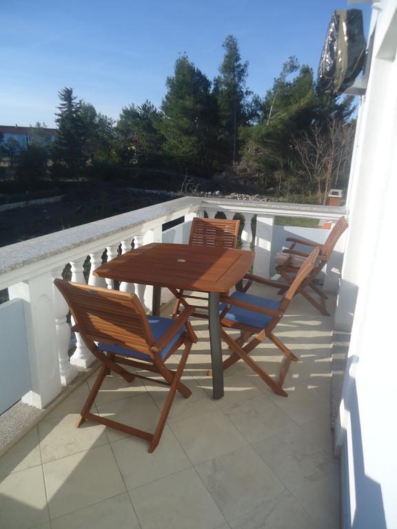 Apartments Maslina Привлака Екстериор снимка